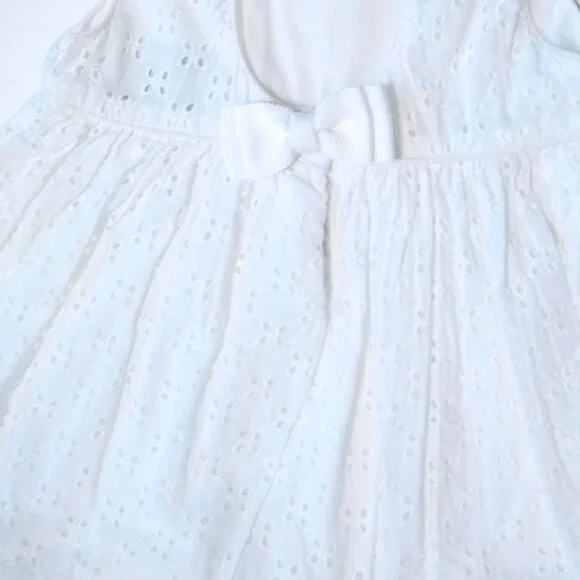 Gymboree Baby and Toddler Girl Eyelet Dress Size 18-24 - Picture 6 of 9